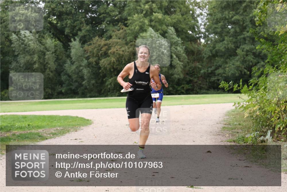 30.08.2026 - Elbe Triathlon Hamburg Antke Förster http://msf.ph/oto/10107963 30.08.2026 14:26:13 Laufen 18, 131 meine-sportfotos.de