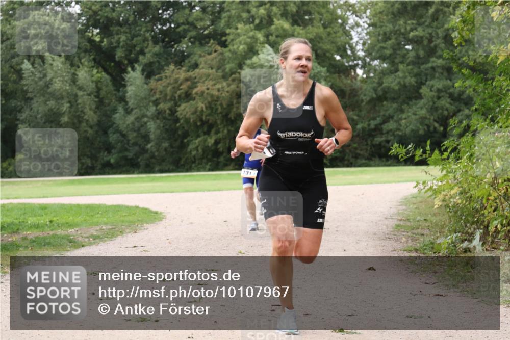 30.08.2026 - Elbe Triathlon Hamburg Antke Förster http://msf.ph/oto/10107967 30.08.2026 14:26:14 Laufen 1311, 3850, 238 meine-sportfotos.de