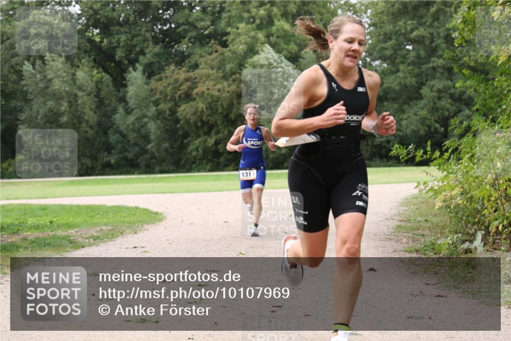 30.08.2026 - Elbe Triathlon Hamburg Antke Förster http://msf.ph/oto/10107969 30.08.2026 14:26:14 Laufen 1311 meine-sportfotos.de