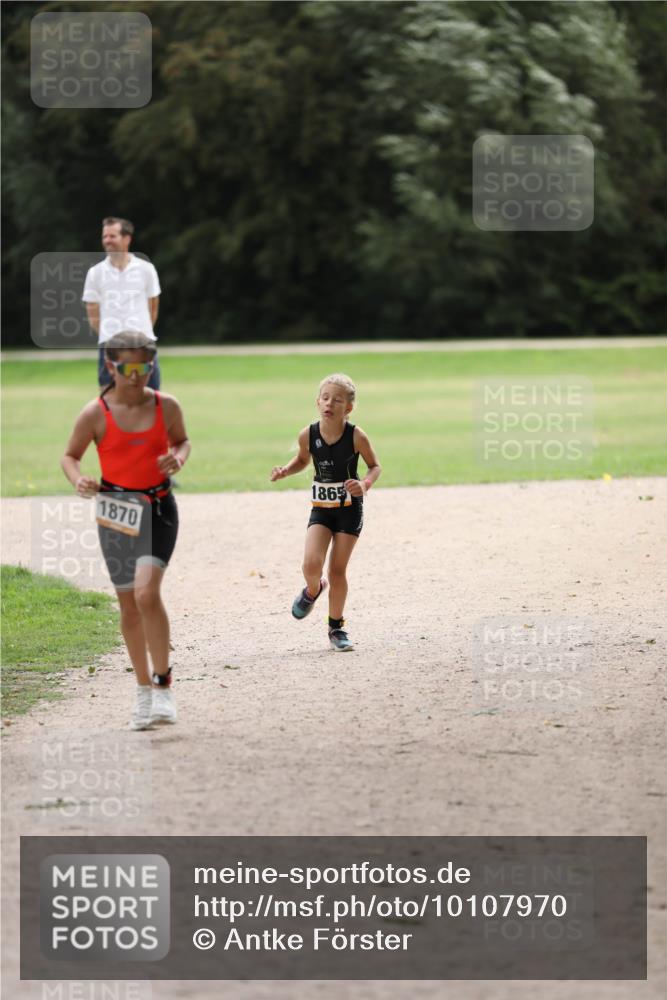 30.08.2026 - Elbe Triathlon Hamburg Antke Förster http://msf.ph/oto/10107970 30.08.2026 12:55:32 Laufen 1870, 1865 meine-sportfotos.de