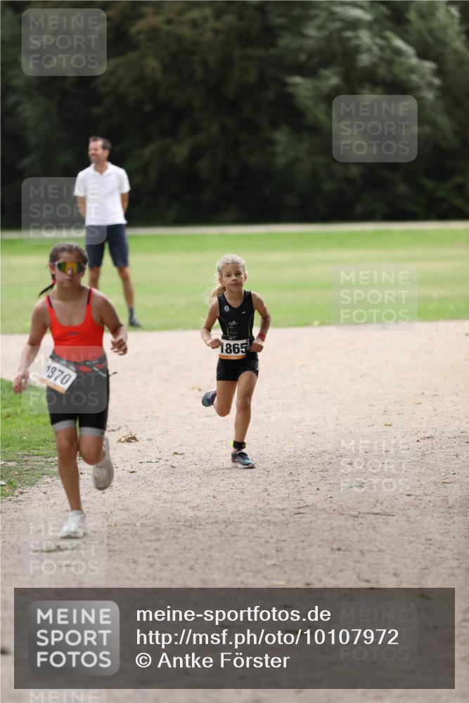 30.08.2026 - Elbe Triathlon Hamburg Antke Förster http://msf.ph/oto/10107972 30.08.2026 12:55:33 Laufen 1870, 1865 meine-sportfotos.de