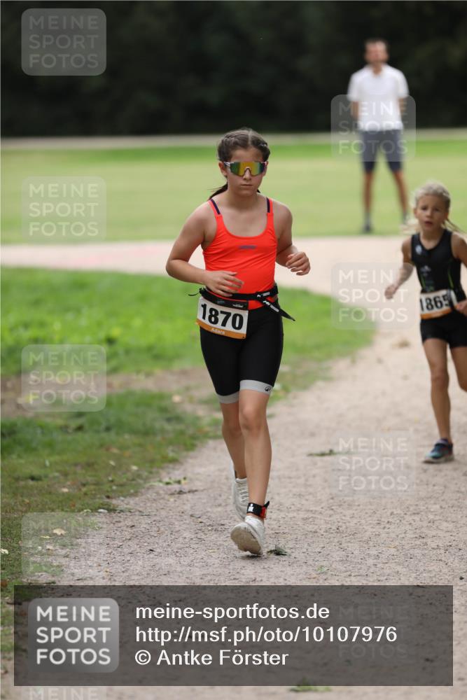 30.08.2026 - Elbe Triathlon Hamburg Antke Förster http://msf.ph/oto/10107976 30.08.2026 12:55:34 Laufen 1870, 1865 meine-sportfotos.de