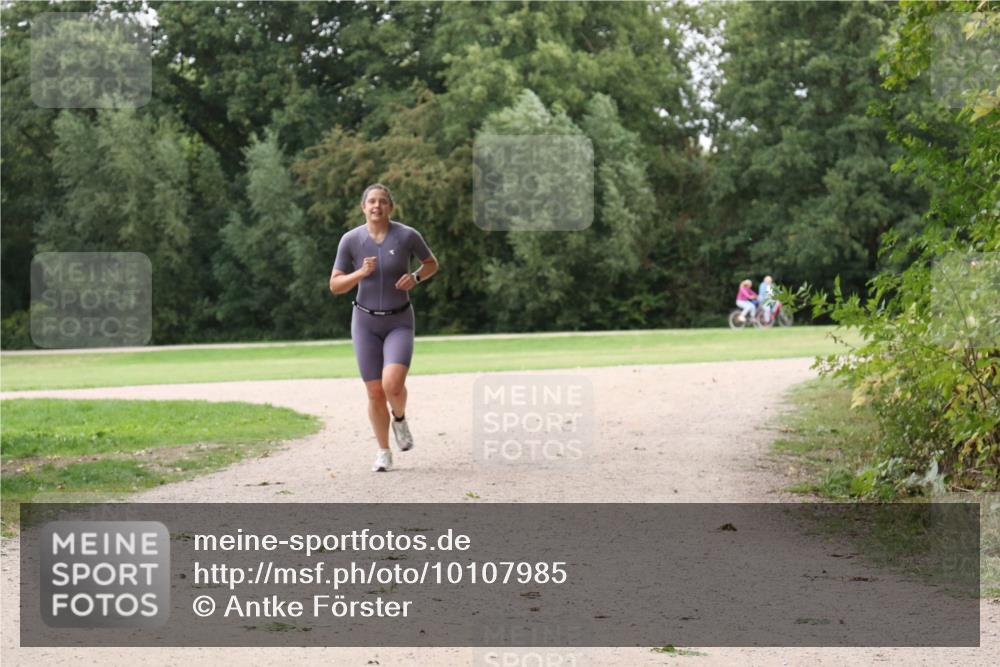 30.08.2026 - Elbe Triathlon Hamburg Antke Förster http://msf.ph/oto/10107985 30.08.2026 14:26:53 Laufen  meine-sportfotos.de