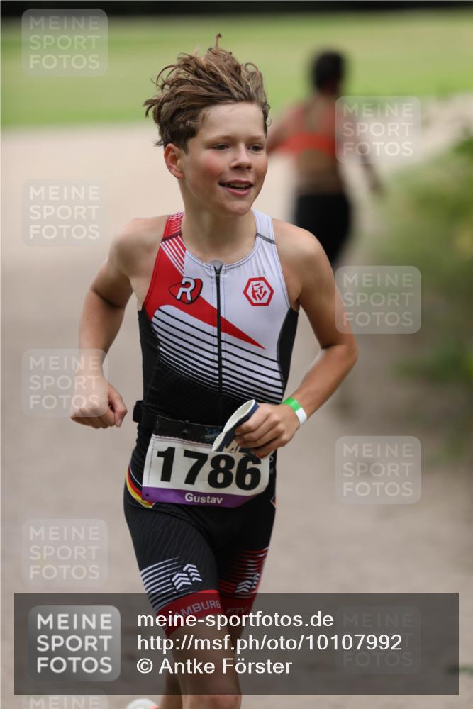 30.08.2026 - Elbe Triathlon Hamburg Antke Förster http://msf.ph/oto/10107992 30.08.2026 12:55:44 Laufen 1786 meine-sportfotos.de