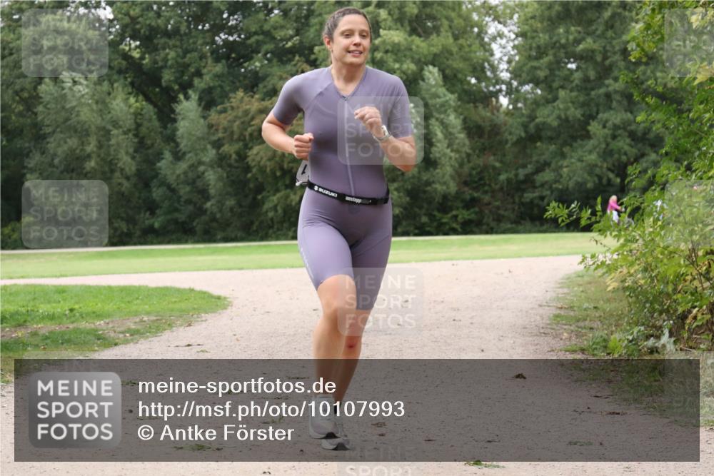 30.08.2026 - Elbe Triathlon Hamburg Antke Förster http://msf.ph/oto/10107993 30.08.2026 14:26:56 Laufen  meine-sportfotos.de