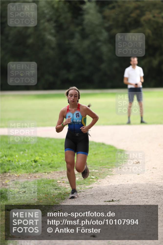 30.08.2026 - Elbe Triathlon Hamburg Antke Förster http://msf.ph/oto/10107994 30.08.2026 12:56:03 Laufen  meine-sportfotos.de