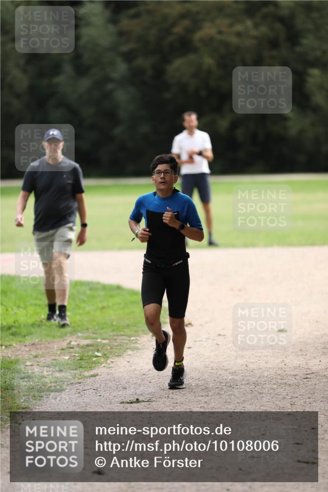 30.08.2026 - Elbe Triathlon Hamburg Antke Förster http://msf.ph/oto/10108006 30.08.2026 12:56:23 Laufen  meine-sportfotos.de