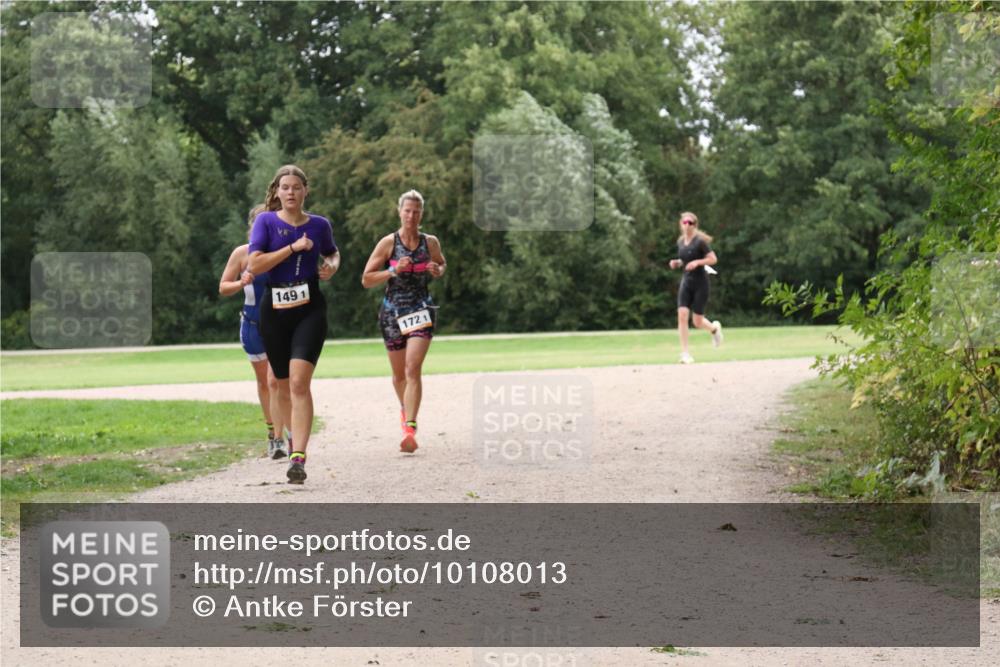30.08.2026 - Elbe Triathlon Hamburg Antke Förster http://msf.ph/oto/10108013 30.08.2026 14:27:52 Laufen 1491, 1721 meine-sportfotos.de