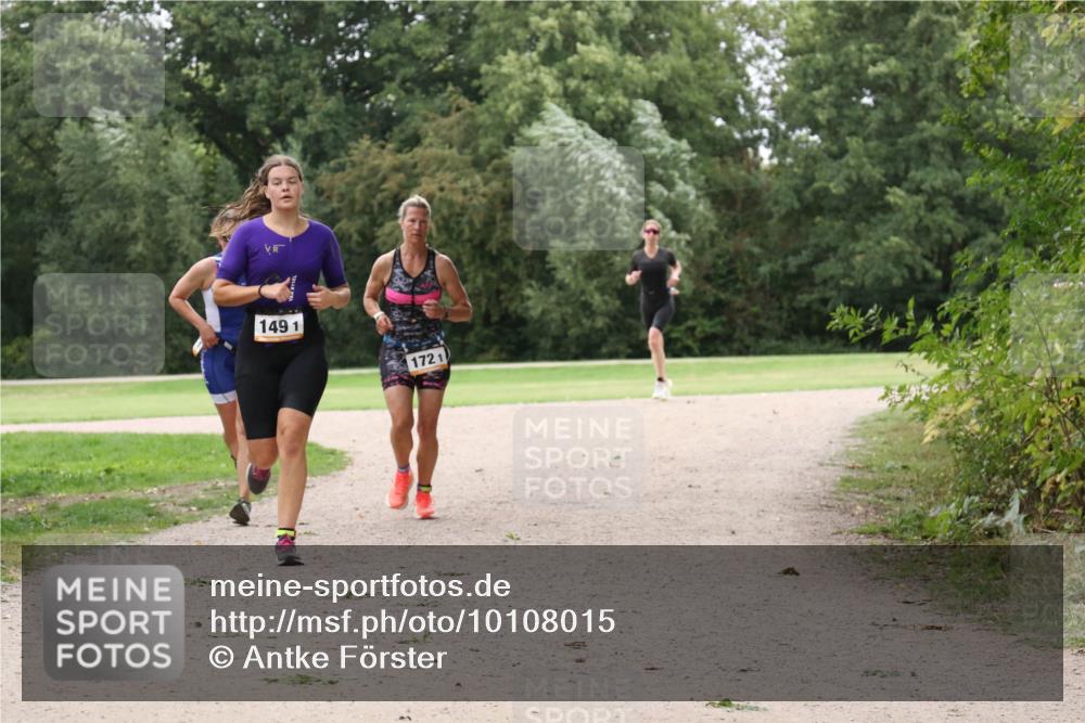 30.08.2026 - Elbe Triathlon Hamburg Antke Förster http://msf.ph/oto/10108015 30.08.2026 14:27:53 Laufen 1491, 1721 meine-sportfotos.de