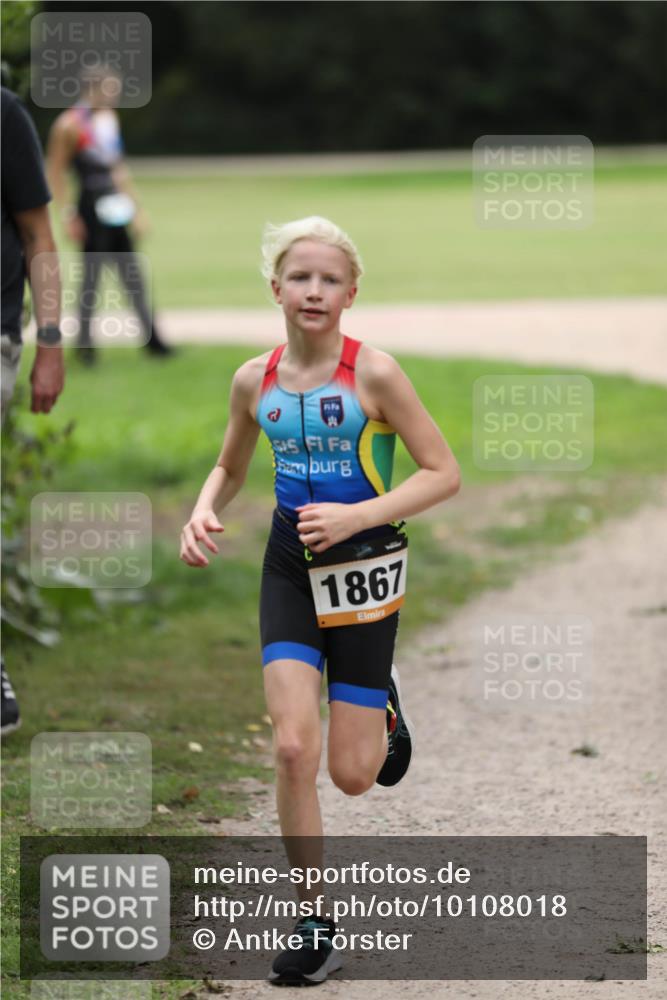 30.08.2026 - Elbe Triathlon Hamburg Antke Förster http://msf.ph/oto/10108018 30.08.2026 12:56:32 Laufen 1867 meine-sportfotos.de
