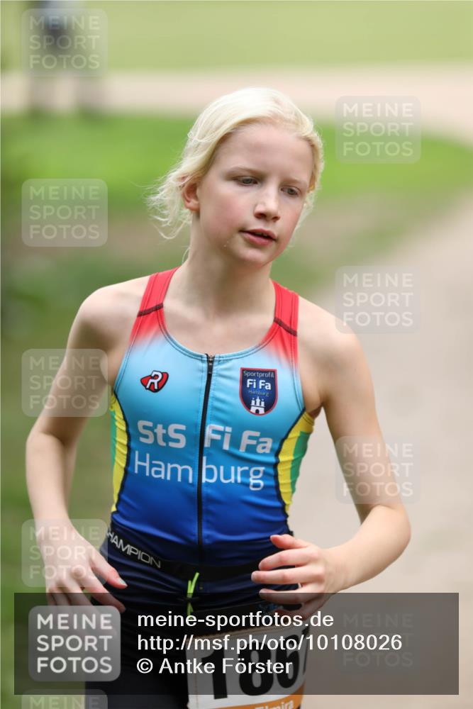 30.08.2026 - Elbe Triathlon Hamburg Antke Förster http://msf.ph/oto/10108026 30.08.2026 12:56:33 Laufen 186 meine-sportfotos.de