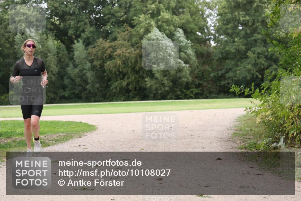 30.08.2026 - Elbe Triathlon Hamburg Antke Förster http://msf.ph/oto/10108027 30.08.2026 14:27:58 Laufen  meine-sportfotos.de