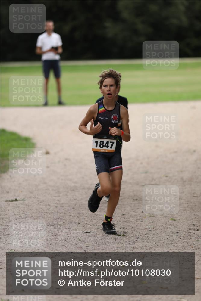 30.08.2026 - Elbe Triathlon Hamburg Antke Förster http://msf.ph/oto/10108030 30.08.2026 12:56:42 Laufen 1847 meine-sportfotos.de