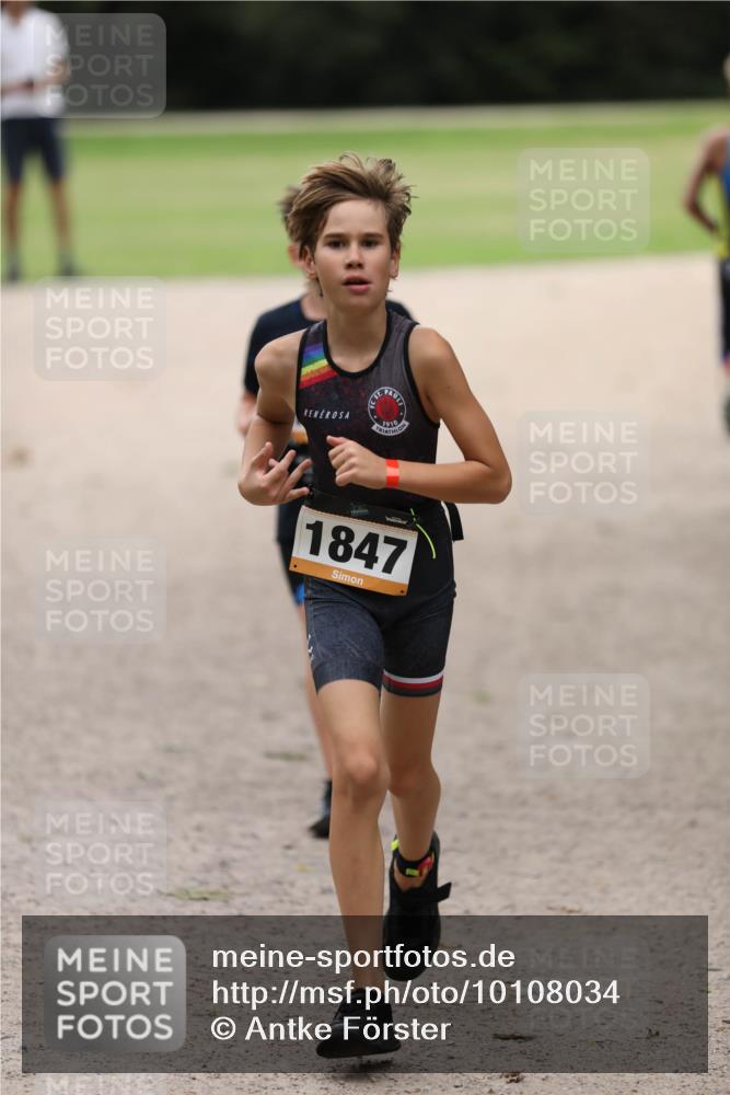 30.08.2026 - Elbe Triathlon Hamburg Antke Förster http://msf.ph/oto/10108034 30.08.2026 12:56:44 Laufen 1910, 1847 meine-sportfotos.de