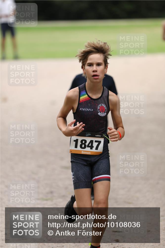 30.08.2026 - Elbe Triathlon Hamburg Antke Förster http://msf.ph/oto/10108036 30.08.2026 12:56:44 Laufen 1847 meine-sportfotos.de