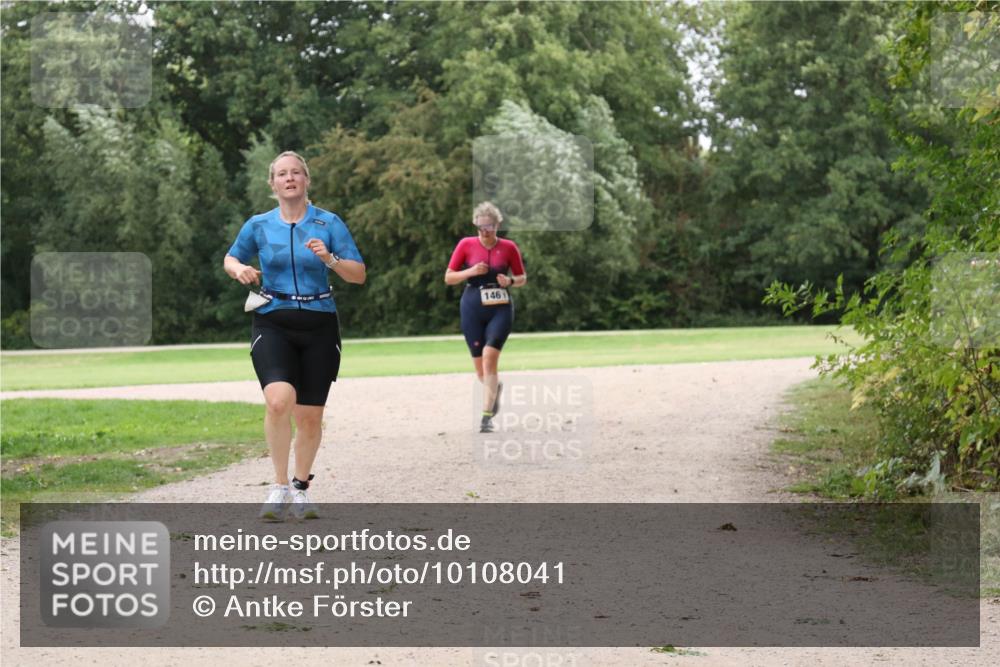 30.08.2026 - Elbe Triathlon Hamburg Antke Förster http://msf.ph/oto/10108041 30.08.2026 14:28:16 Laufen 1461 meine-sportfotos.de