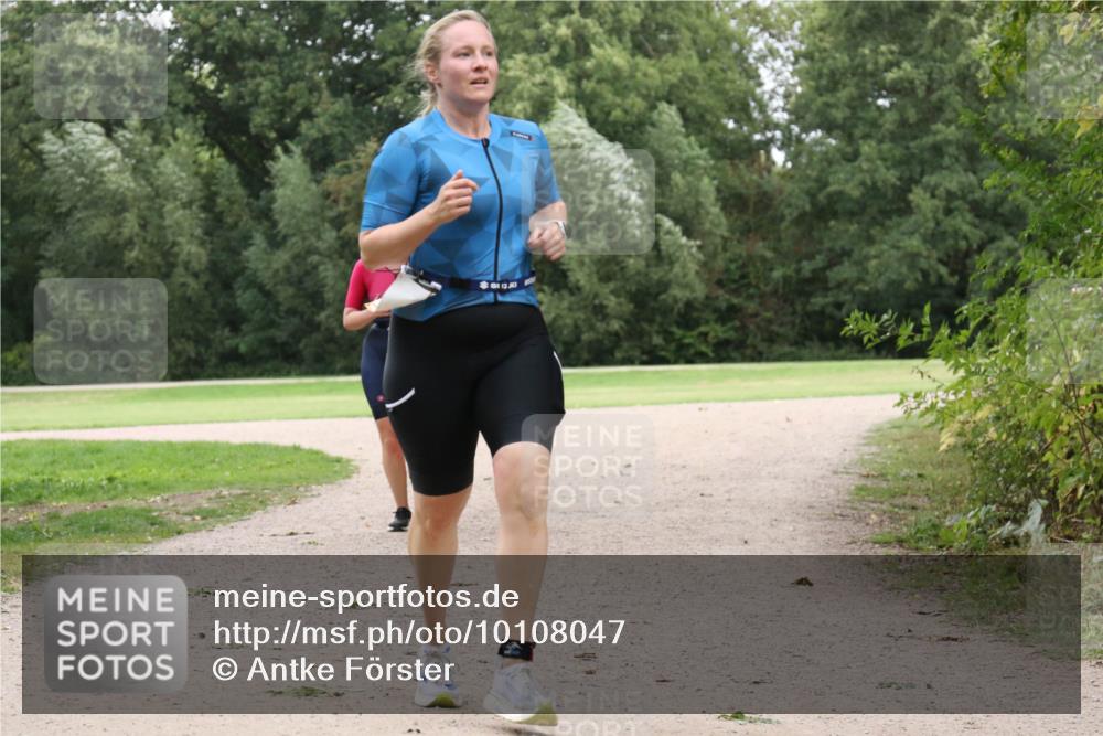 30.08.2026 - Elbe Triathlon Hamburg Antke Förster http://msf.ph/oto/10108047 30.08.2026 14:28:18 Laufen  meine-sportfotos.de