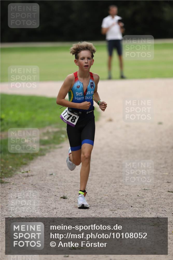 30.08.2026 - Elbe Triathlon Hamburg Antke Förster http://msf.ph/oto/10108052 30.08.2026 12:57:00 Laufen 1778 meine-sportfotos.de