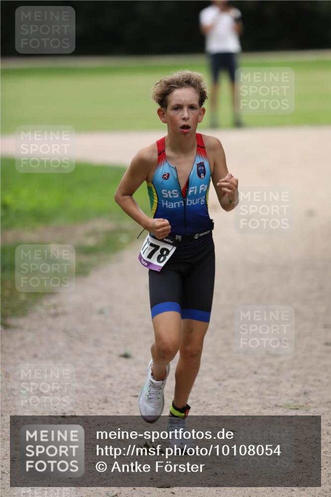 30.08.2026 - Elbe Triathlon Hamburg Antke Förster http://msf.ph/oto/10108054 30.08.2026 12:57:01 Laufen 78 meine-sportfotos.de