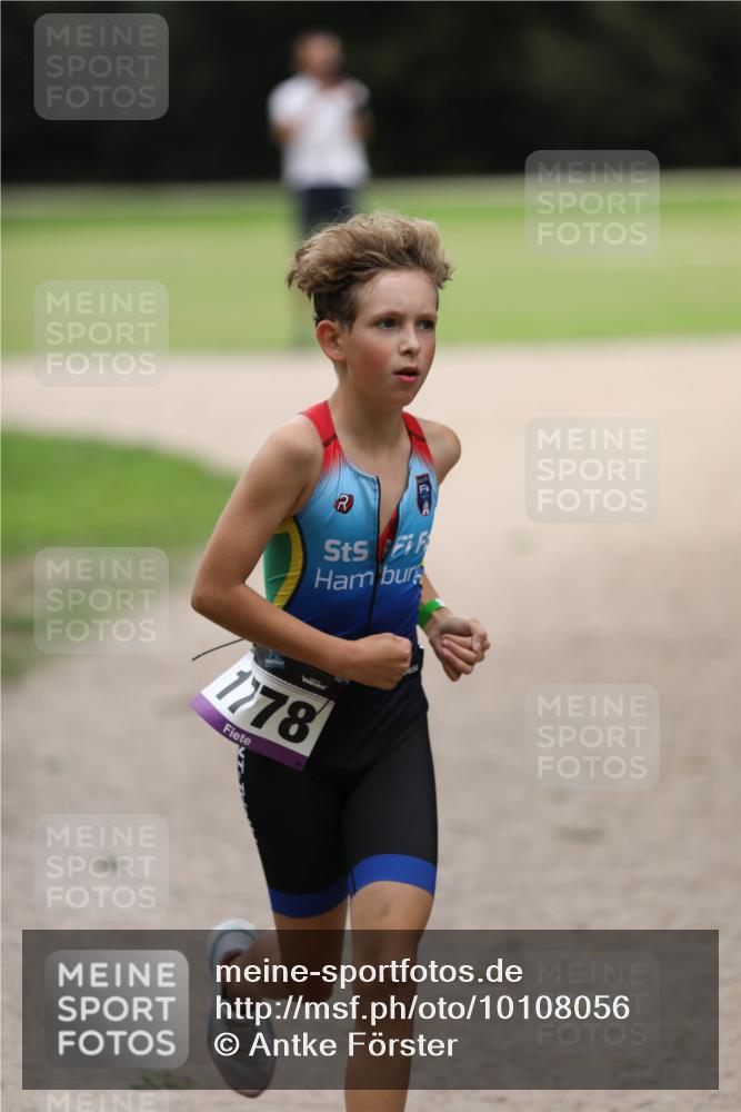 30.08.2026 - Elbe Triathlon Hamburg Antke Förster http://msf.ph/oto/10108056 30.08.2026 12:57:01 Laufen 1778 meine-sportfotos.de