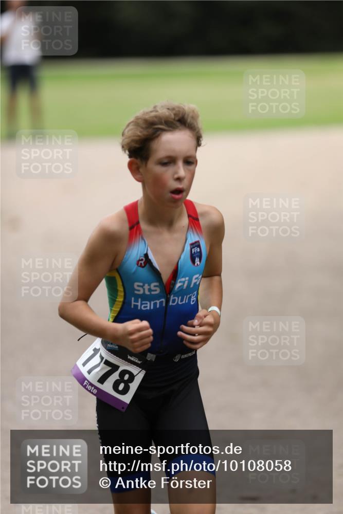 30.08.2026 - Elbe Triathlon Hamburg Antke Förster http://msf.ph/oto/10108058 30.08.2026 12:57:02 Laufen 1778 meine-sportfotos.de