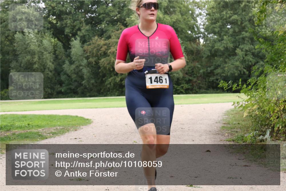 30.08.2026 - Elbe Triathlon Hamburg Antke Förster http://msf.ph/oto/10108059 30.08.2026 14:28:21 Laufen 1461 meine-sportfotos.de