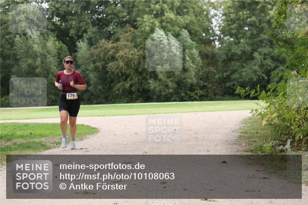 30.08.2026 - Elbe Triathlon Hamburg Antke Förster http://msf.ph/oto/10108063 30.08.2026 14:28:37 Laufen 1791 meine-sportfotos.de