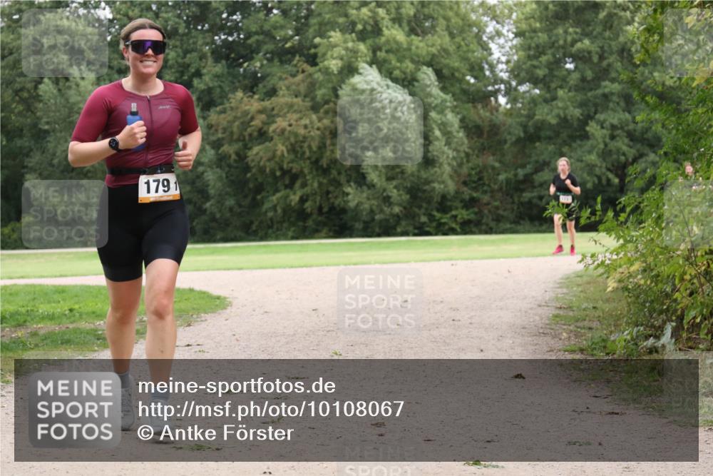 30.08.2026 - Elbe Triathlon Hamburg Antke Förster http://msf.ph/oto/10108067 30.08.2026 14:28:40 Laufen 1791 meine-sportfotos.de