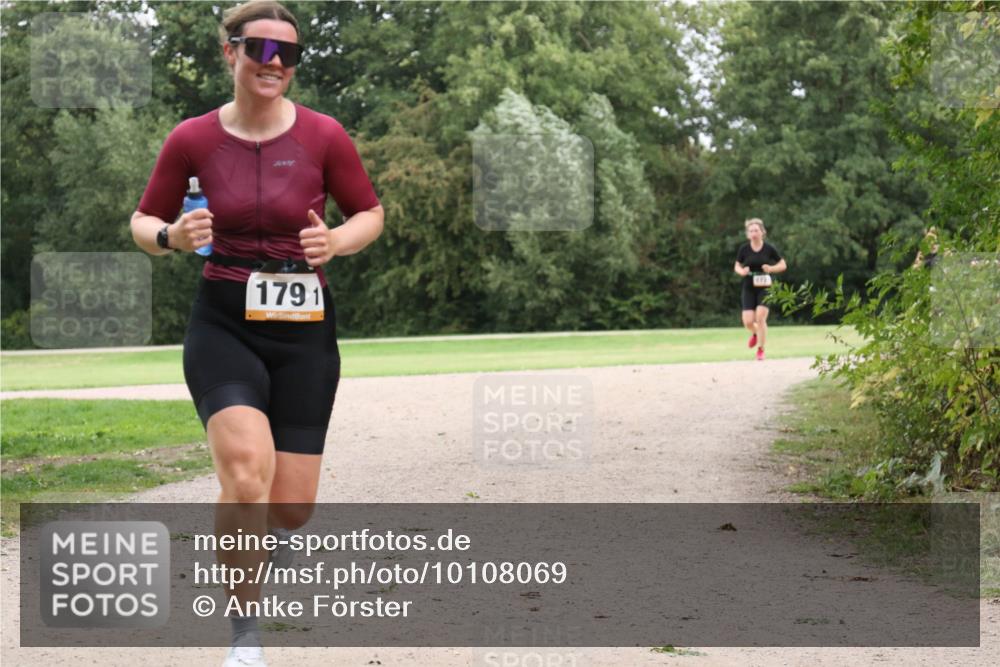 30.08.2026 - Elbe Triathlon Hamburg Antke Förster http://msf.ph/oto/10108069 30.08.2026 14:28:40 Laufen 1791 meine-sportfotos.de