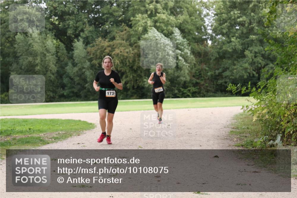 30.08.2026 - Elbe Triathlon Hamburg Antke Förster http://msf.ph/oto/10108075 30.08.2026 14:28:47 Laufen 1731, 1511 meine-sportfotos.de