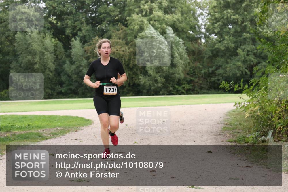 30.08.2026 - Elbe Triathlon Hamburg Antke Förster http://msf.ph/oto/10108079 30.08.2026 14:28:48 Laufen 1731 meine-sportfotos.de