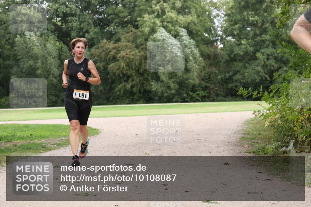 30.08.2026 - Elbe Triathlon Hamburg Antke Förster http://msf.ph/oto/10108087 30.08.2026 14:28:51 Laufen 151, 1 meine-sportfotos.de