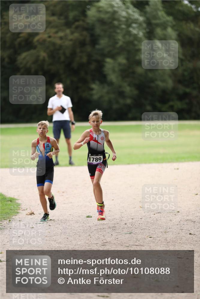 30.08.2026 - Elbe Triathlon Hamburg Antke Förster http://msf.ph/oto/10108088 30.08.2026 12:57:53 Laufen 1789 meine-sportfotos.de