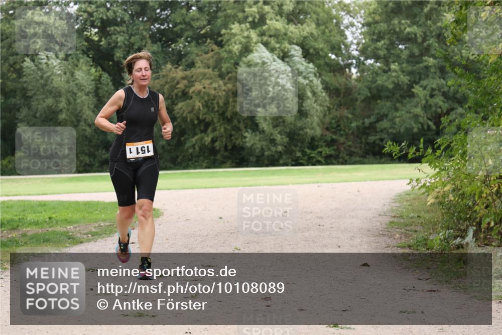30.08.2026 - Elbe Triathlon Hamburg Antke Förster http://msf.ph/oto/10108089 30.08.2026 14:28:51 Laufen 151, 1 meine-sportfotos.de