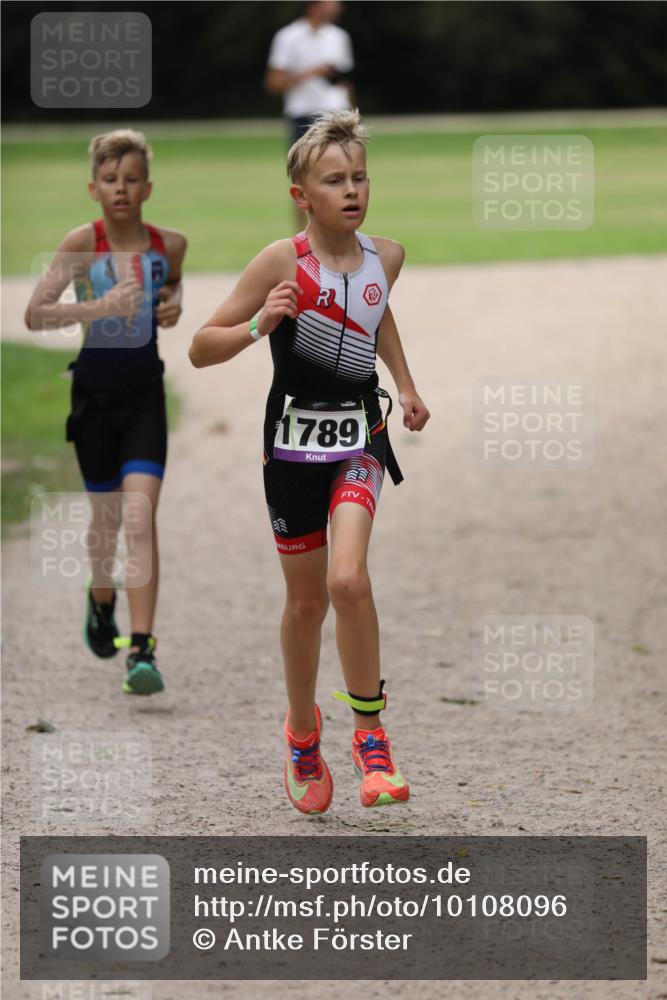 30.08.2026 - Elbe Triathlon Hamburg Antke Förster http://msf.ph/oto/10108096 30.08.2026 12:57:56 Laufen 1789 meine-sportfotos.de