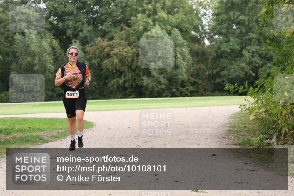 30.08.2026 - Elbe Triathlon Hamburg Antke Förster http://msf.ph/oto/10108101 30.08.2026 14:29:04 Laufen 147, 1 meine-sportfotos.de