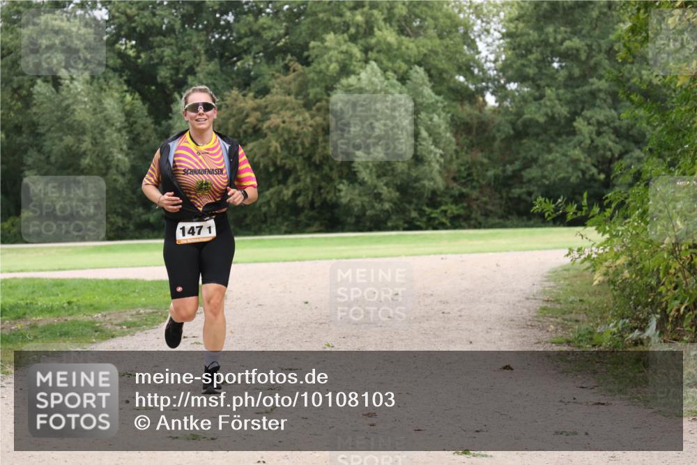 30.08.2026 - Elbe Triathlon Hamburg Antke Förster http://msf.ph/oto/10108103 30.08.2026 14:29:05 Laufen 1471 meine-sportfotos.de