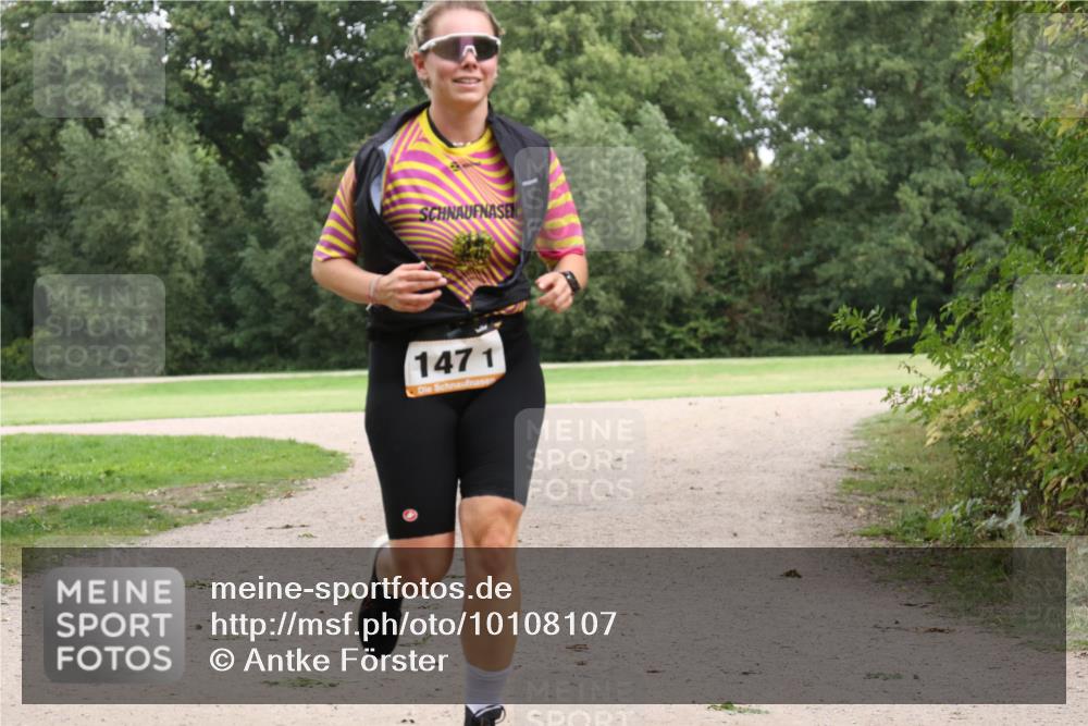30.08.2026 - Elbe Triathlon Hamburg Antke Förster http://msf.ph/oto/10108107 30.08.2026 14:29:07 Laufen 1471 meine-sportfotos.de
