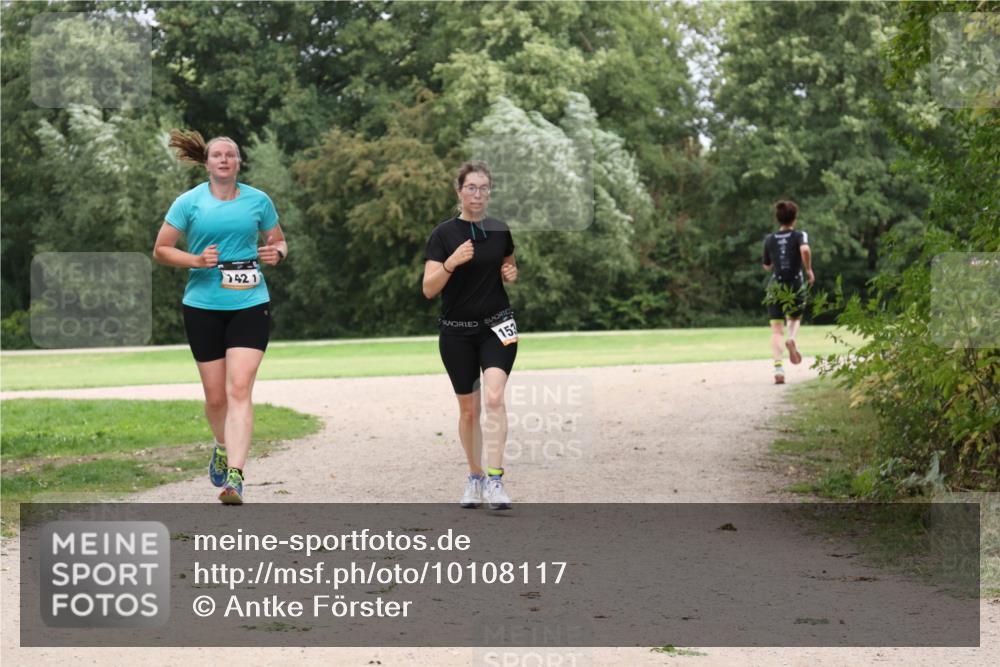 30.08.2026 - Elbe Triathlon Hamburg Antke Förster http://msf.ph/oto/10108117 30.08.2026 14:29:45 Laufen 421, 153 meine-sportfotos.de