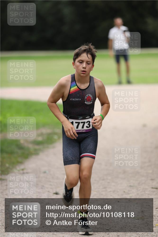 30.08.2026 - Elbe Triathlon Hamburg Antke Förster http://msf.ph/oto/10108118 30.08.2026 12:58:31 Laufen 1910, 773 meine-sportfotos.de
