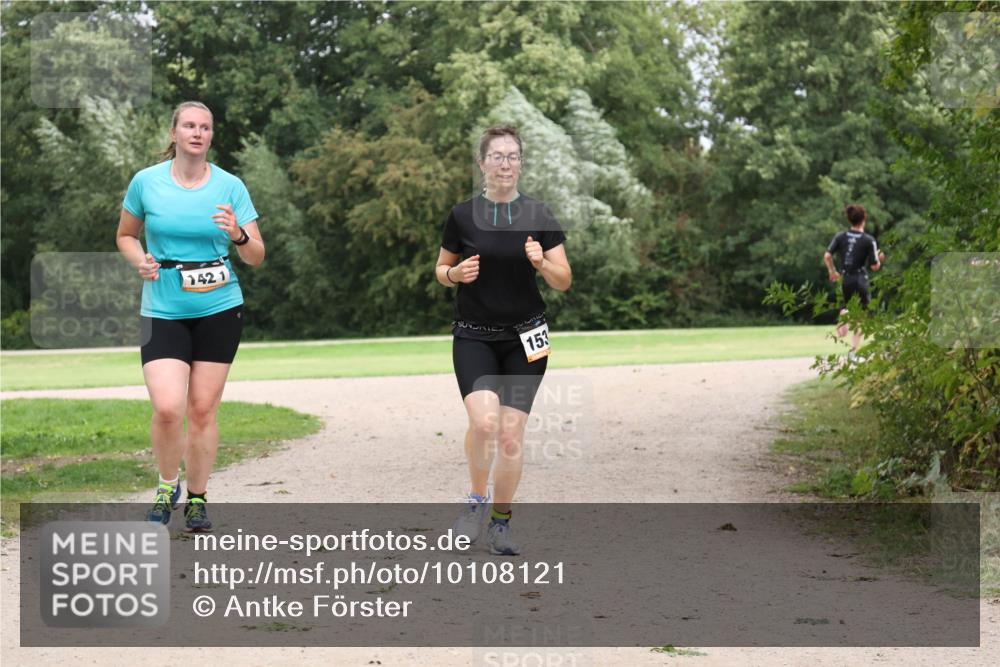 30.08.2026 - Elbe Triathlon Hamburg Antke Förster http://msf.ph/oto/10108121 30.08.2026 14:29:46 Laufen 142, 153 meine-sportfotos.de