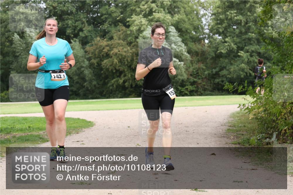 30.08.2026 - Elbe Triathlon Hamburg Antke Förster http://msf.ph/oto/10108123 30.08.2026 14:29:46 Laufen 1421, 153 meine-sportfotos.de