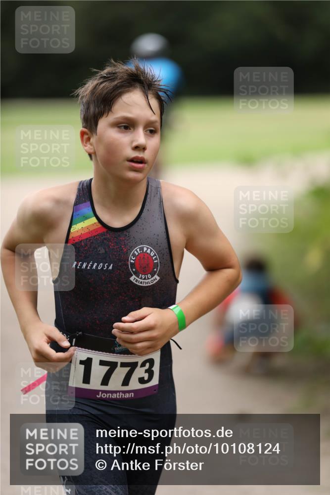 30.08.2026 - Elbe Triathlon Hamburg Antke Förster http://msf.ph/oto/10108124 30.08.2026 12:58:33 Laufen 1910, 1773 meine-sportfotos.de