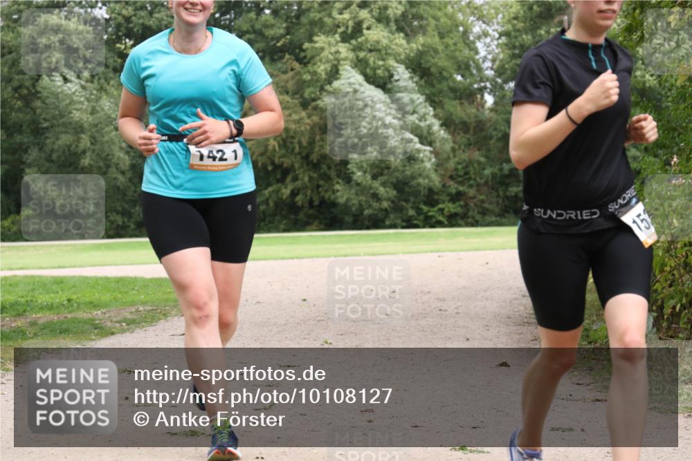 30.08.2026 - Elbe Triathlon Hamburg Antke Förster http://msf.ph/oto/10108127 30.08.2026 14:29:48 Laufen 421, 151 meine-sportfotos.de