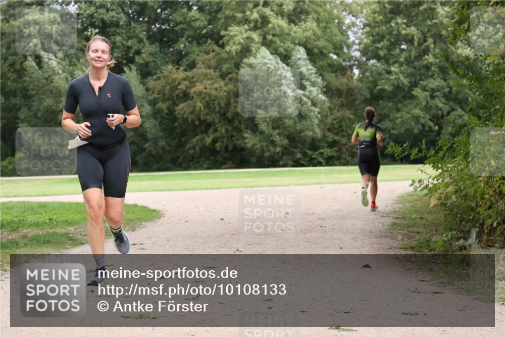 30.08.2026 - Elbe Triathlon Hamburg Antke Förster http://msf.ph/oto/10108133 30.08.2026 14:29:59 Laufen  meine-sportfotos.de