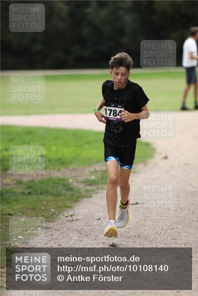 30.08.2026 - Elbe Triathlon Hamburg Antke Förster http://msf.ph/oto/10108140 30.08.2026 12:58:50 Laufen 1784 meine-sportfotos.de