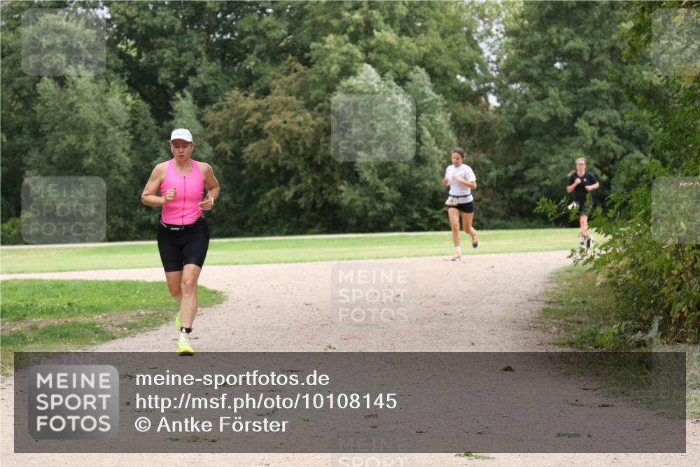 30.08.2026 - Elbe Triathlon Hamburg Antke Förster http://msf.ph/oto/10108145 30.08.2026 14:30:13 Laufen  meine-sportfotos.de