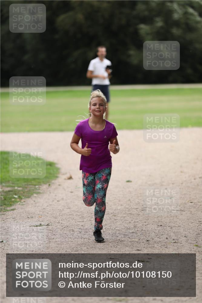 30.08.2026 - Elbe Triathlon Hamburg Antke Förster http://msf.ph/oto/10108150 30.08.2026 12:59:32 Laufen  meine-sportfotos.de