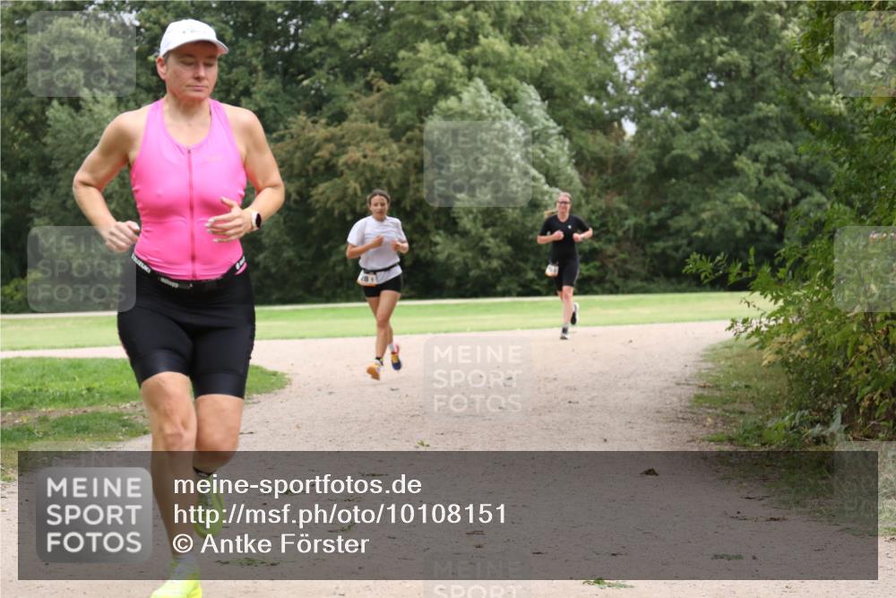 30.08.2026 - Elbe Triathlon Hamburg Antke Förster http://msf.ph/oto/10108151 30.08.2026 14:30:16 Laufen 281 meine-sportfotos.de