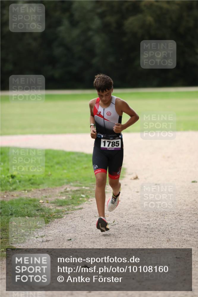 30.08.2026 - Elbe Triathlon Hamburg Antke Förster http://msf.ph/oto/10108160 30.08.2026 13:00:41 Laufen 1785 meine-sportfotos.de